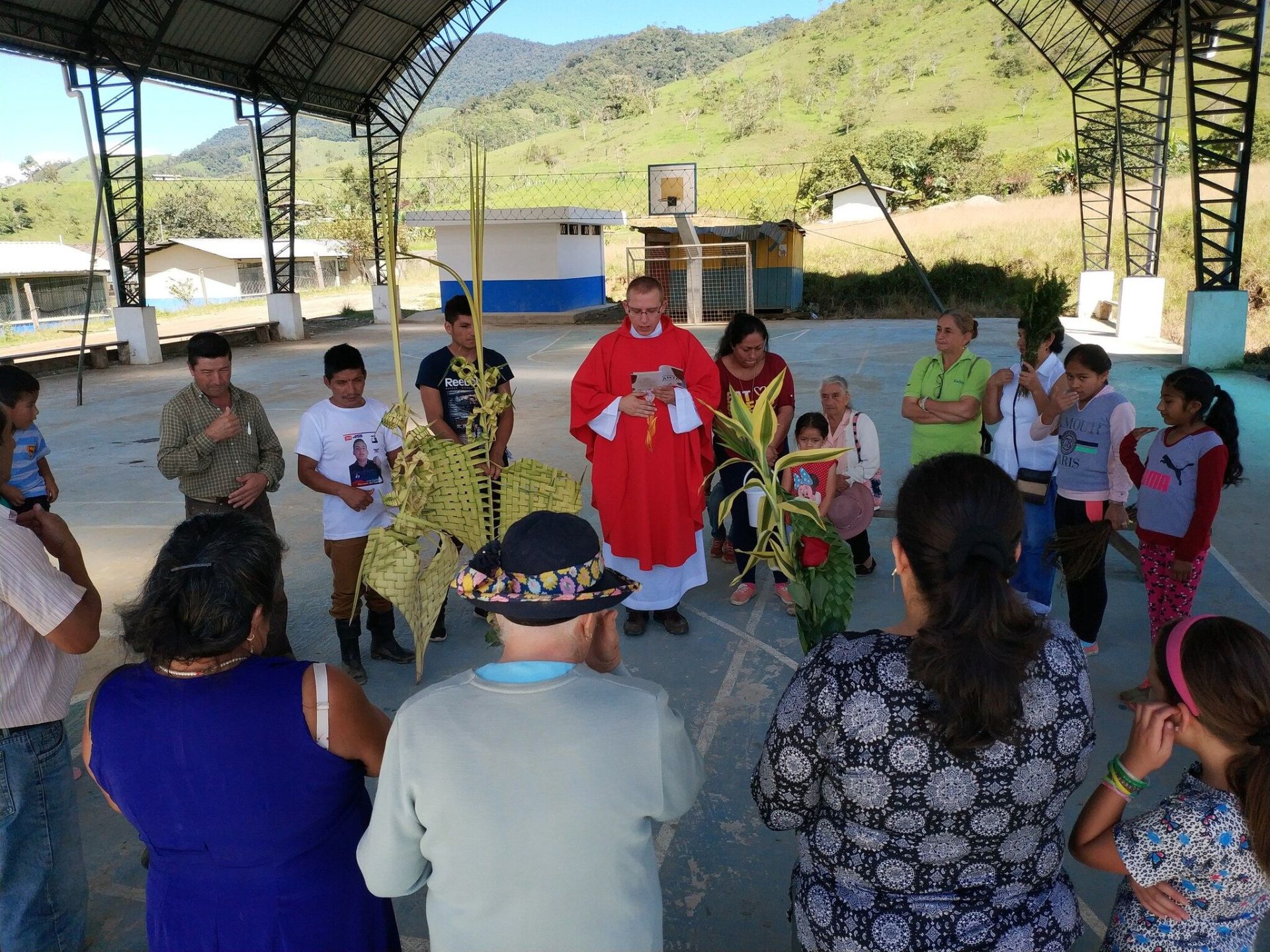 Misja w Tundayme: Polski Misjonarz Buduje Parafię od Zera w Sercu Amazonii